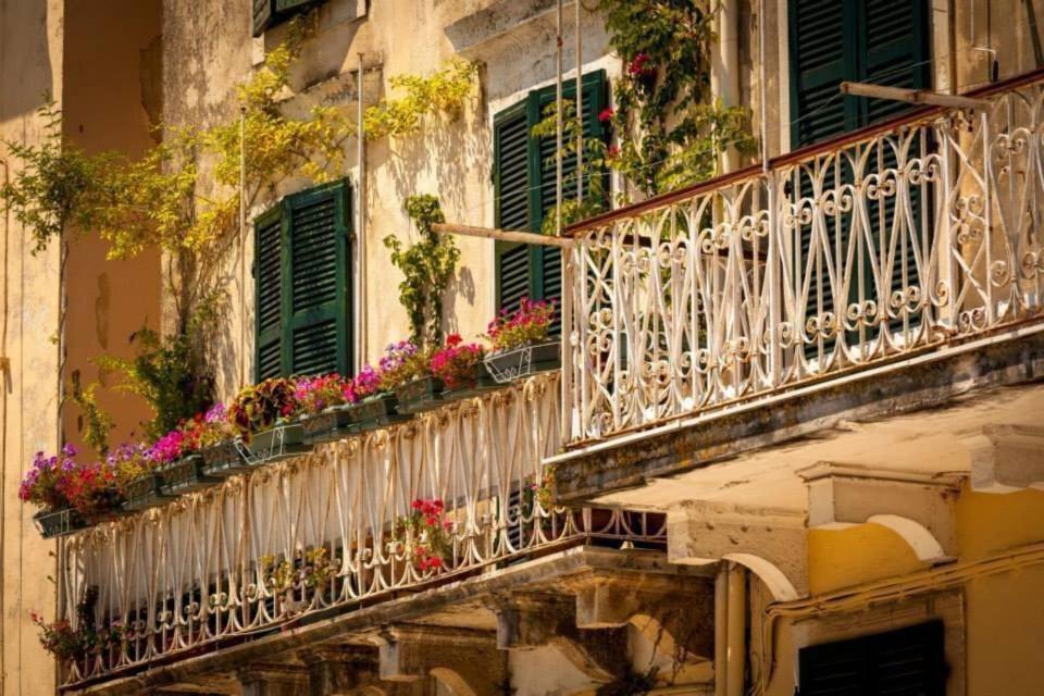 Sole E Luna - Corfu Old Town